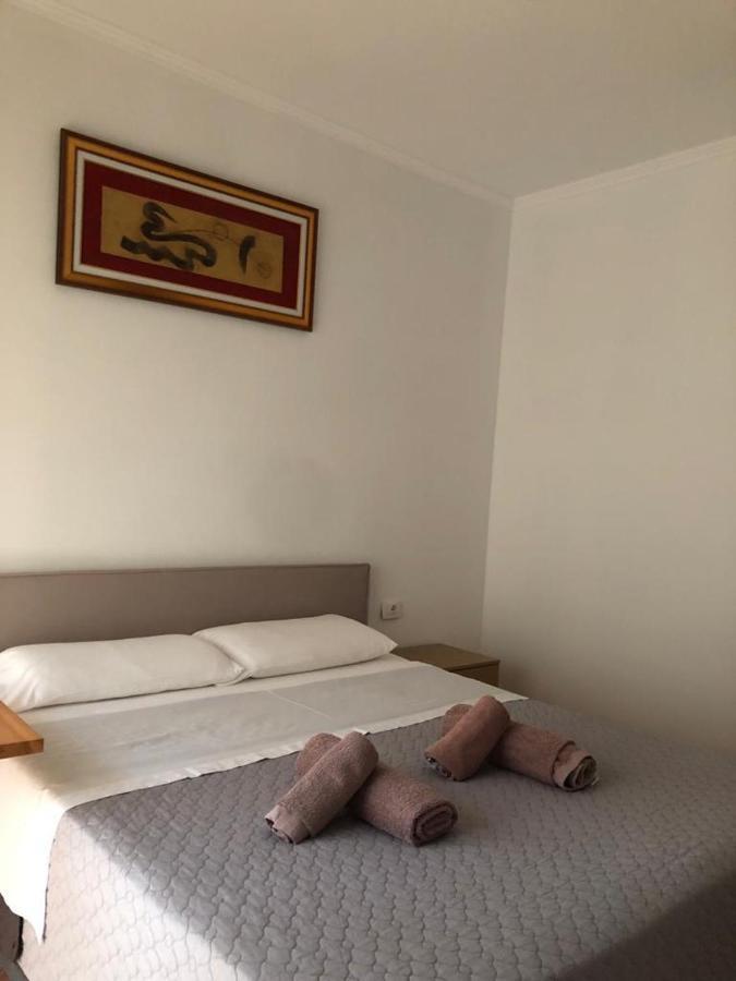 Villa 151 Sarandë Esterno foto