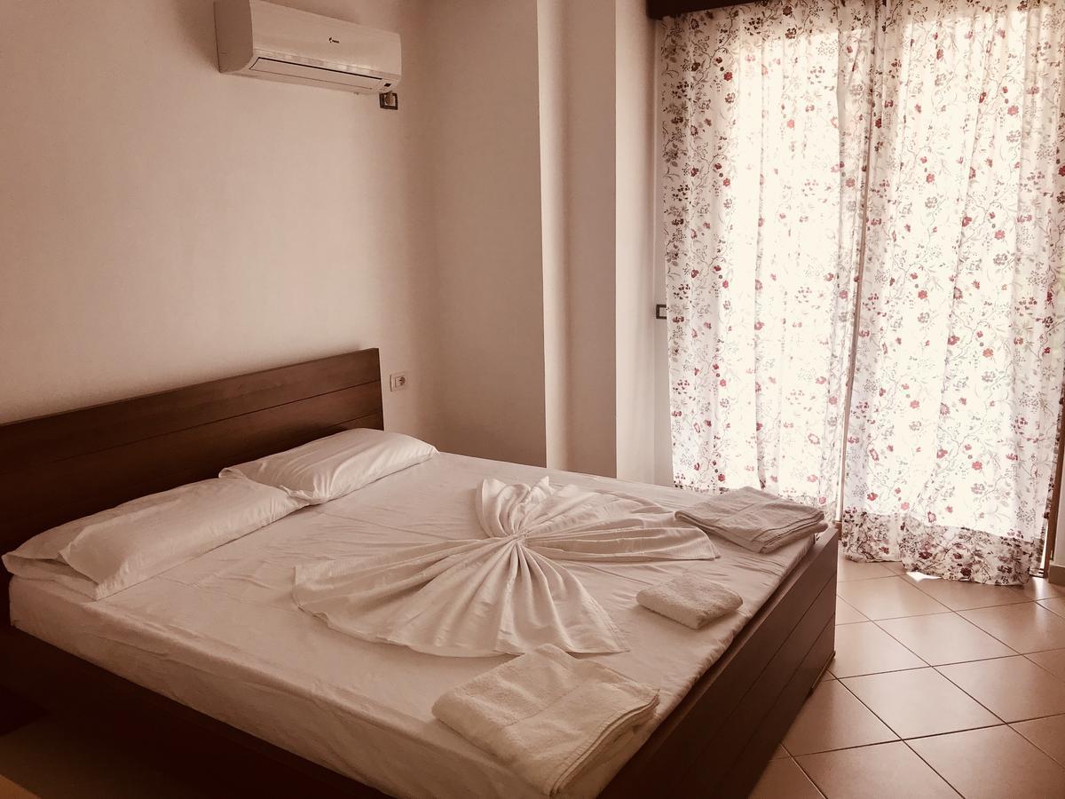 Villa 151 Sarandë Esterno foto